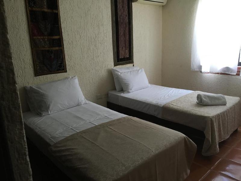 Hostel Kaana 4 You Cancún Buitenkant foto